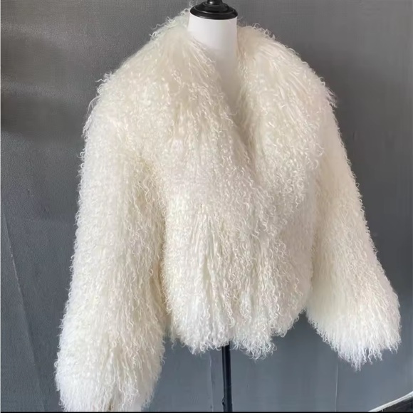 Elegant White real Mongolian Fur Jacket - Picture 4 of 8